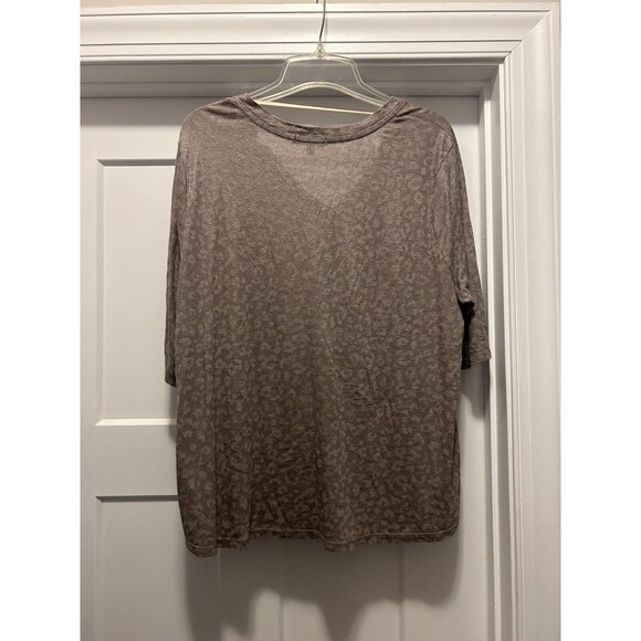 Democracy Tan Beige Leopard Print V-Neck Top Linen Blend Knit Taupe Size XL - Picture 5 of 5